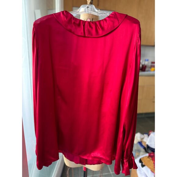 Alfani Woman100% Silk Ruby Red Flutter Collar and Cuffs LS Blouse Top Size 22W - Picture 6 of 6